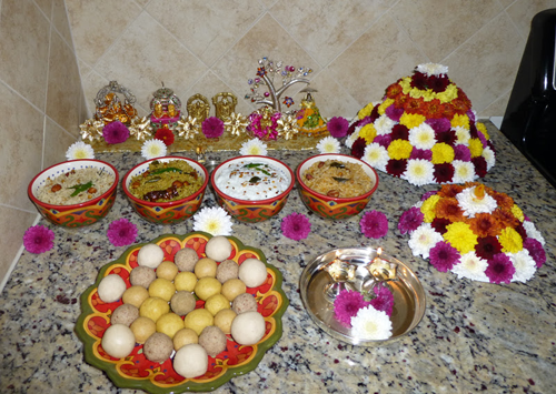 Information about history of Bathukamma. Bathukamma Panduga is one of the most unique festivals of Telangana Bathukamma Panduga.